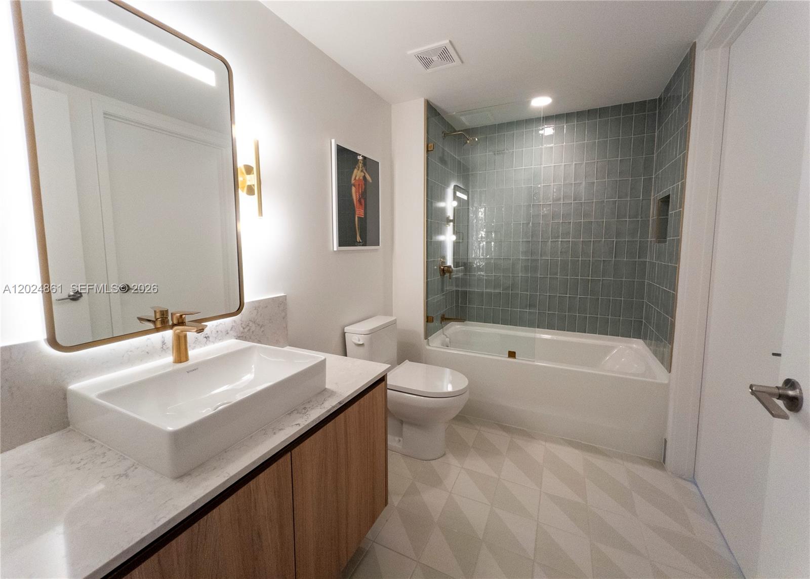 159 Ne 6th Street 2508 Property Photo 6