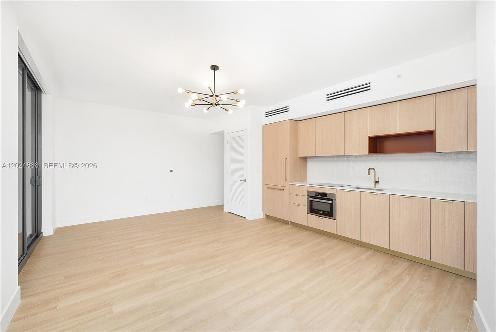 90 Ne 32 412 Property Photo 4