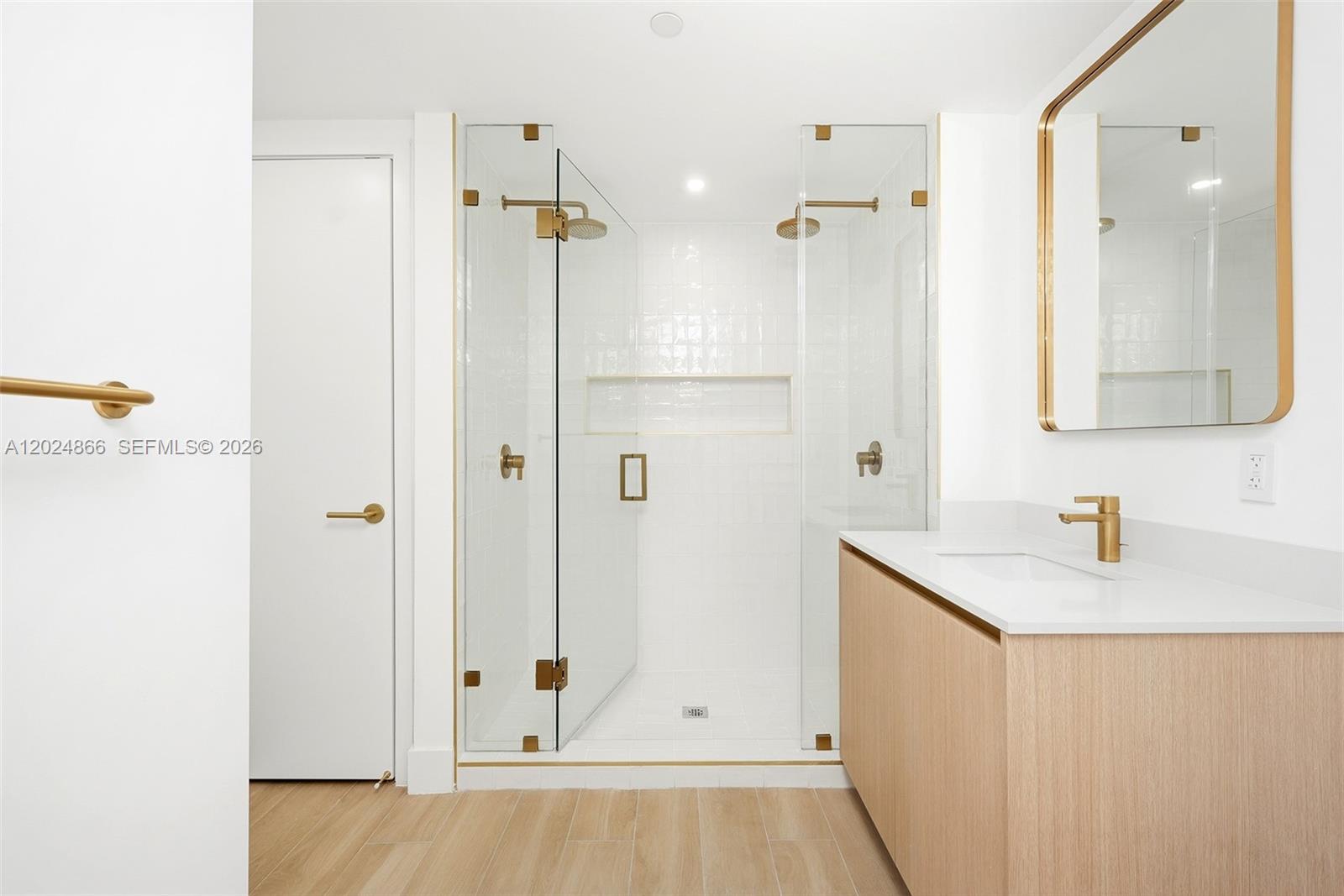 90 Ne 32 412 Property Photo 10