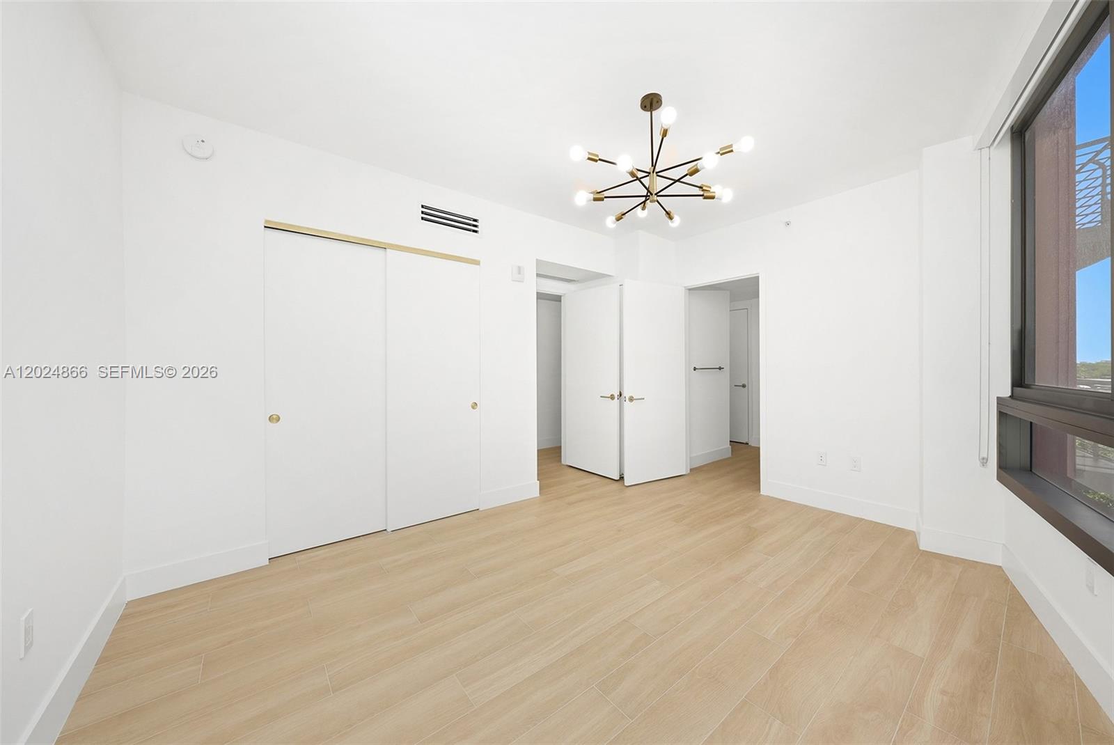 90 Ne 32 412 Property Photo 13