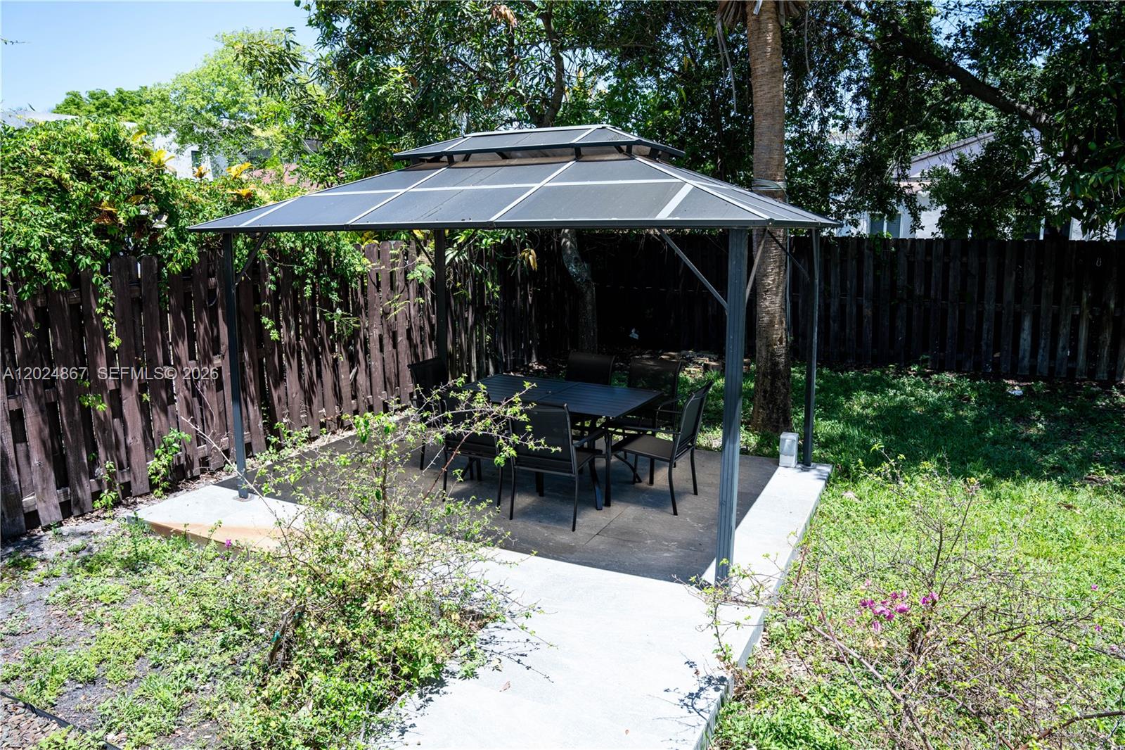247 Nw 58th Street Property Photo 9