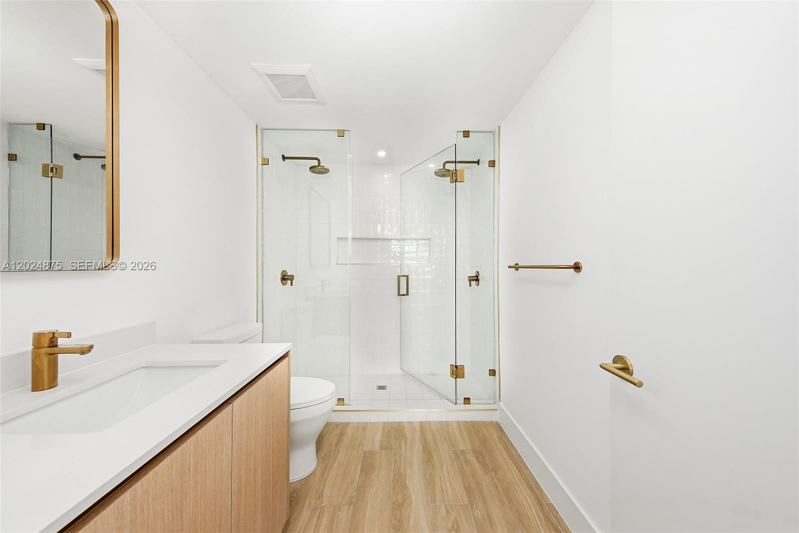 90 Ne 32 1016 Property Photo 8