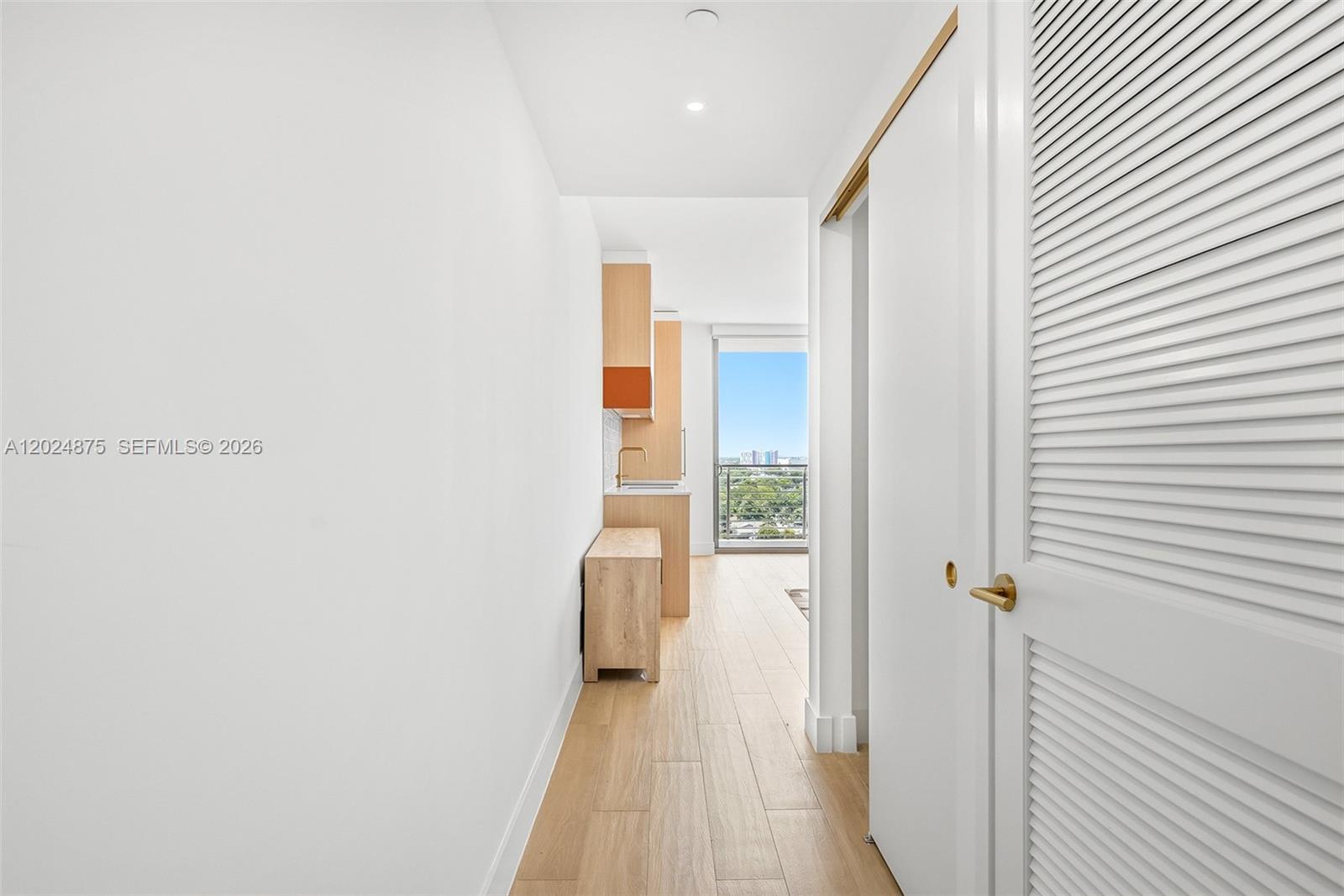 90 Ne 32 1016 Property Photo 11