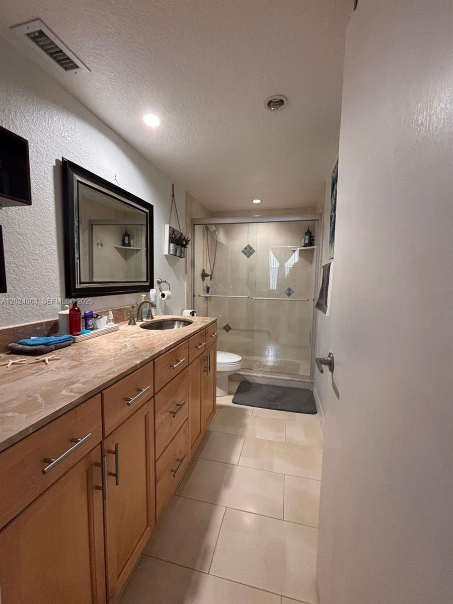 8411 Forest Hills Drive 308 Property Photo 7