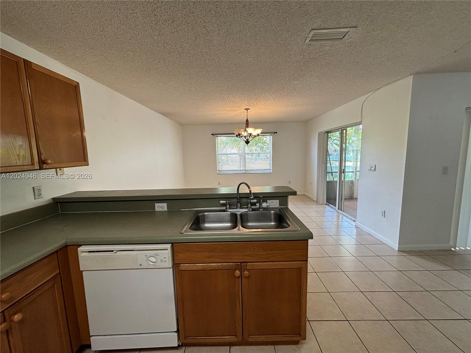 9283 Nw 54th Street Property Photo 13