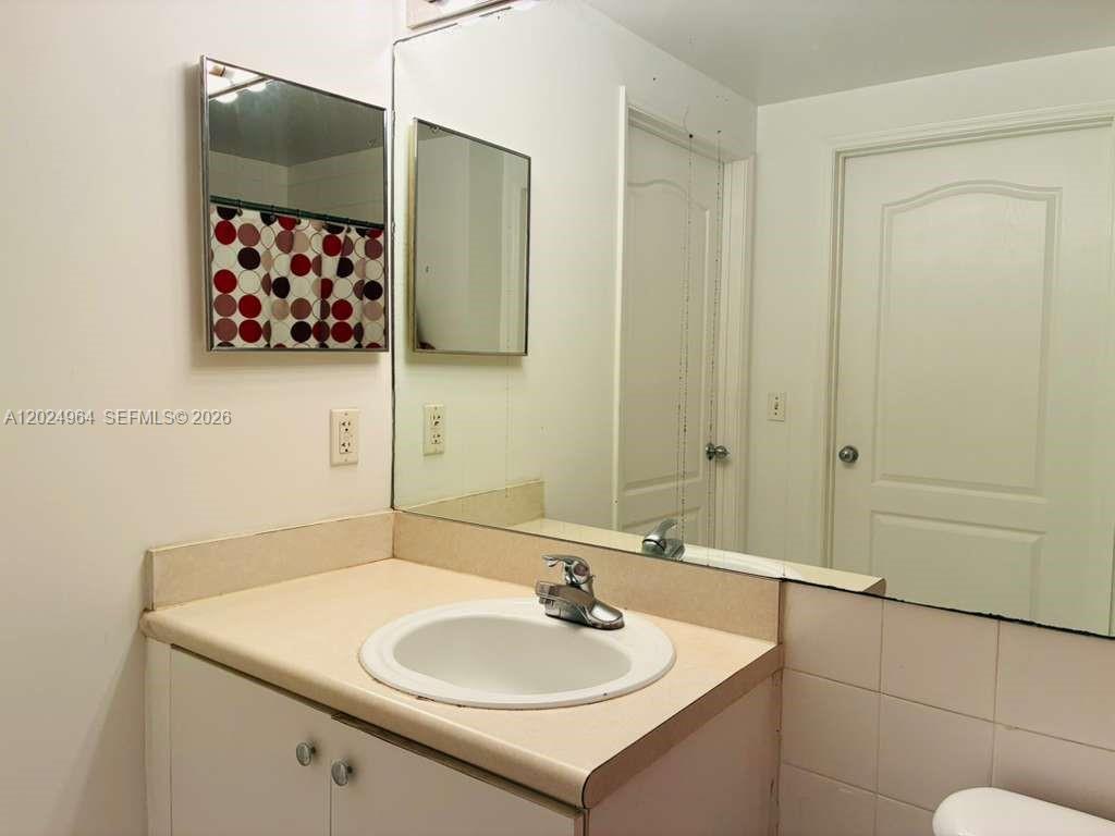 5085 Nw 7th Street 909 Property Photo 8