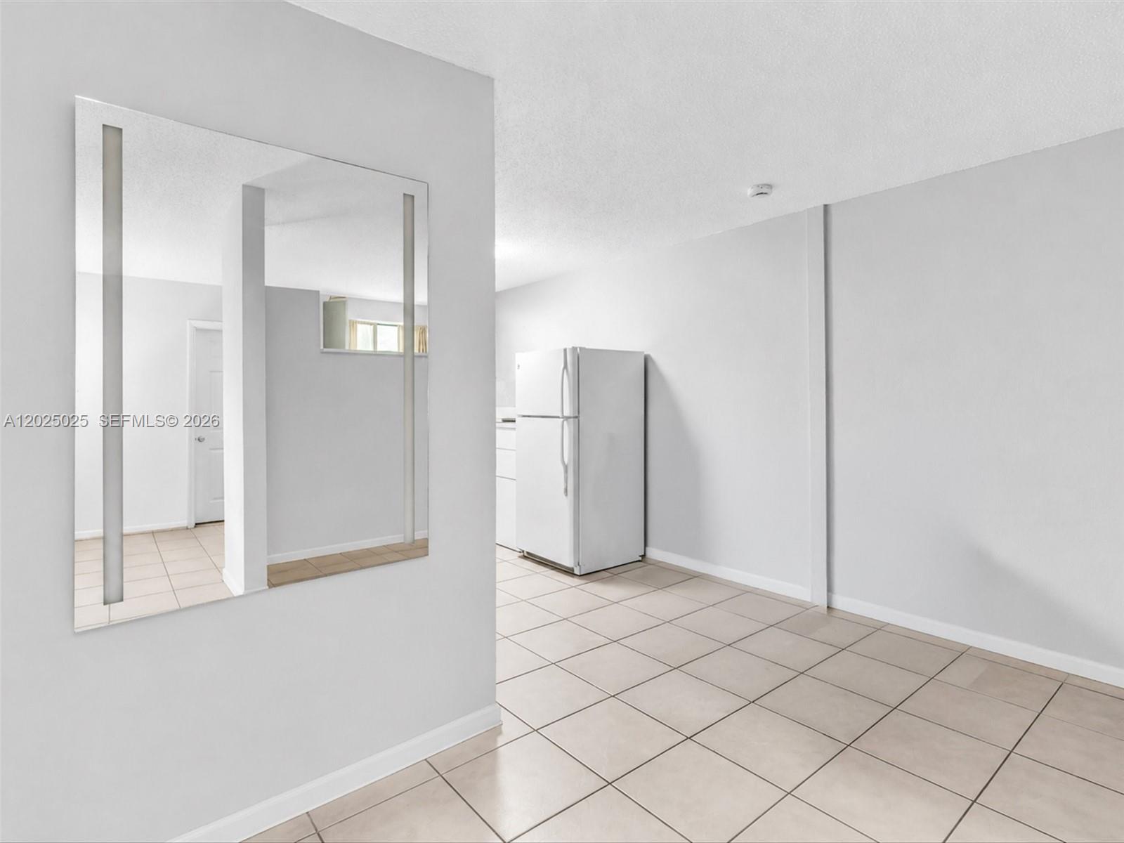 A12025025 Property Photo 39