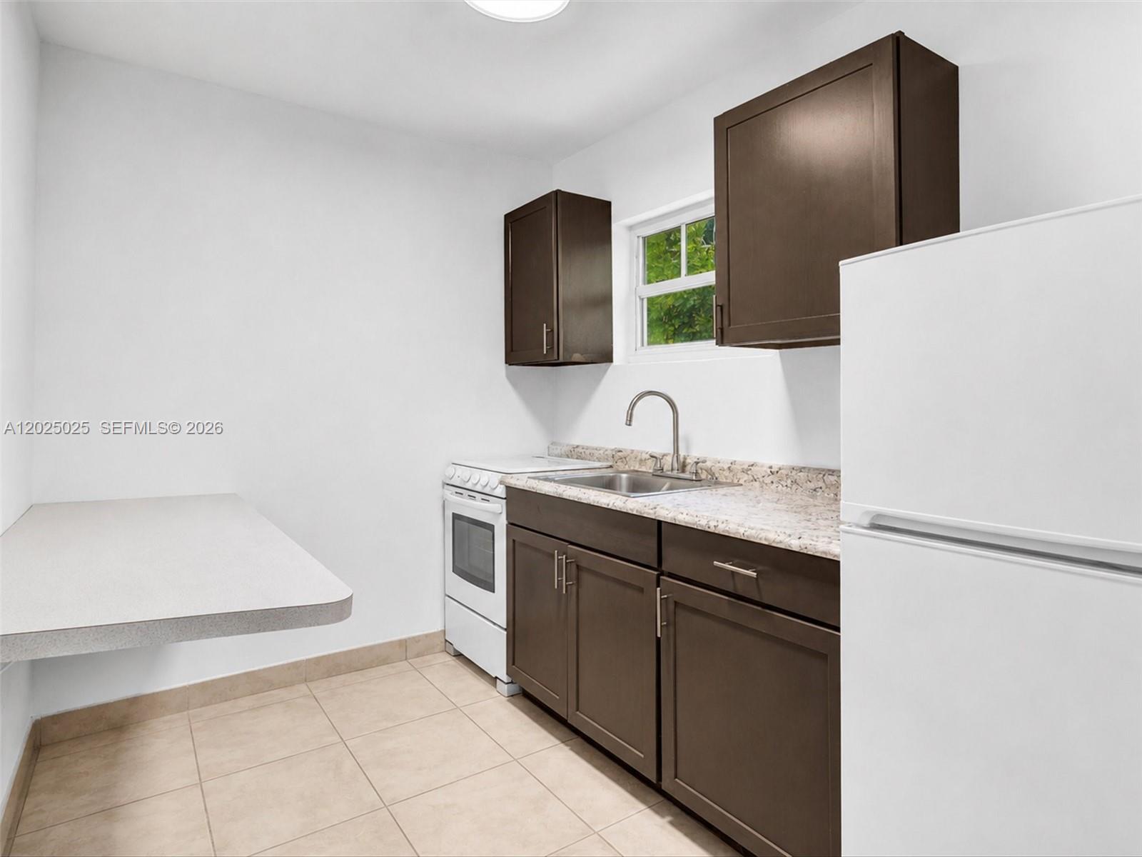 A12025025 Property Photo 55