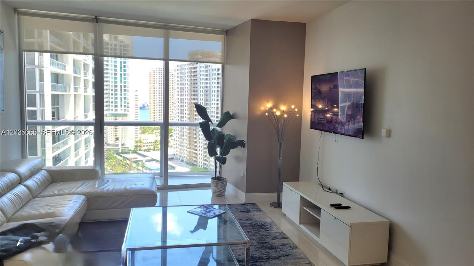 485 Brickell Avenue 2311 Property Photo 3