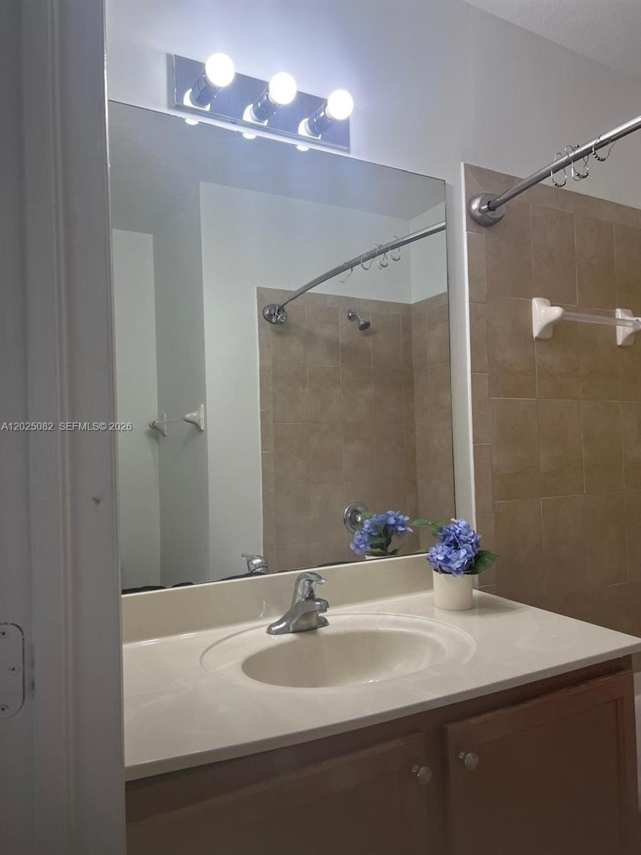 11601 Nw 89th Street 222 Property Photo 26