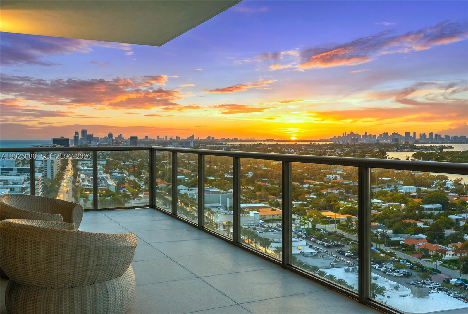 9701 Collins Avenue 2001s Property Photo 2