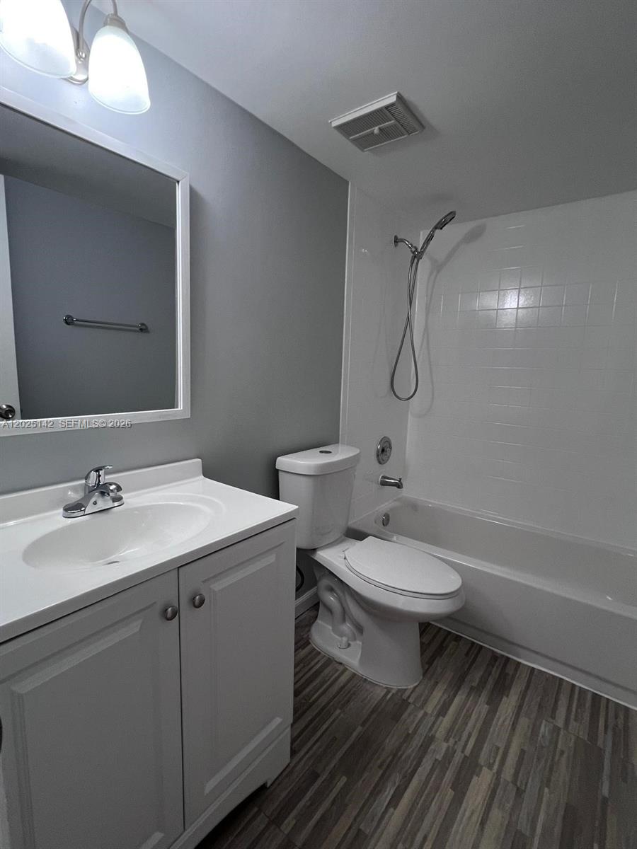 2570 W 67th Place 21-2 Property Photo 12