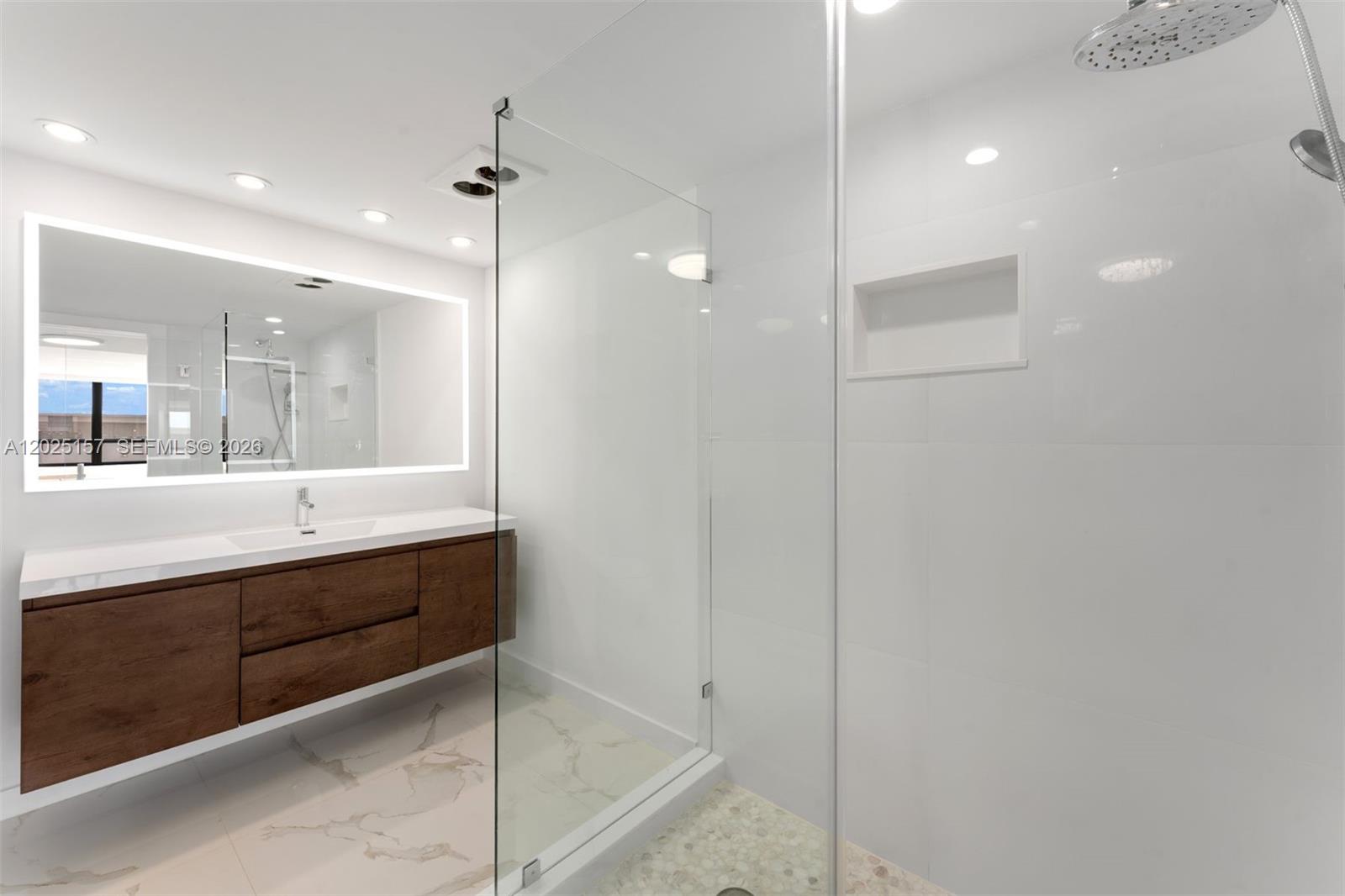 3 Grove Isle Drive C803 Property Photo 10