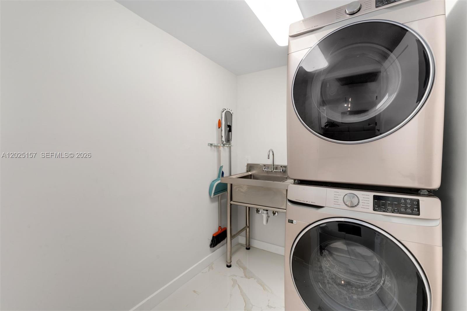 3 Grove Isle Drive C803 Property Photo 20