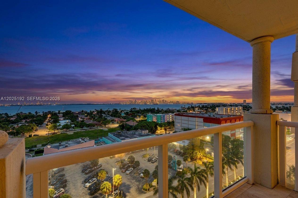 1625 Kennedy Causeway 1207C Property Photo 1