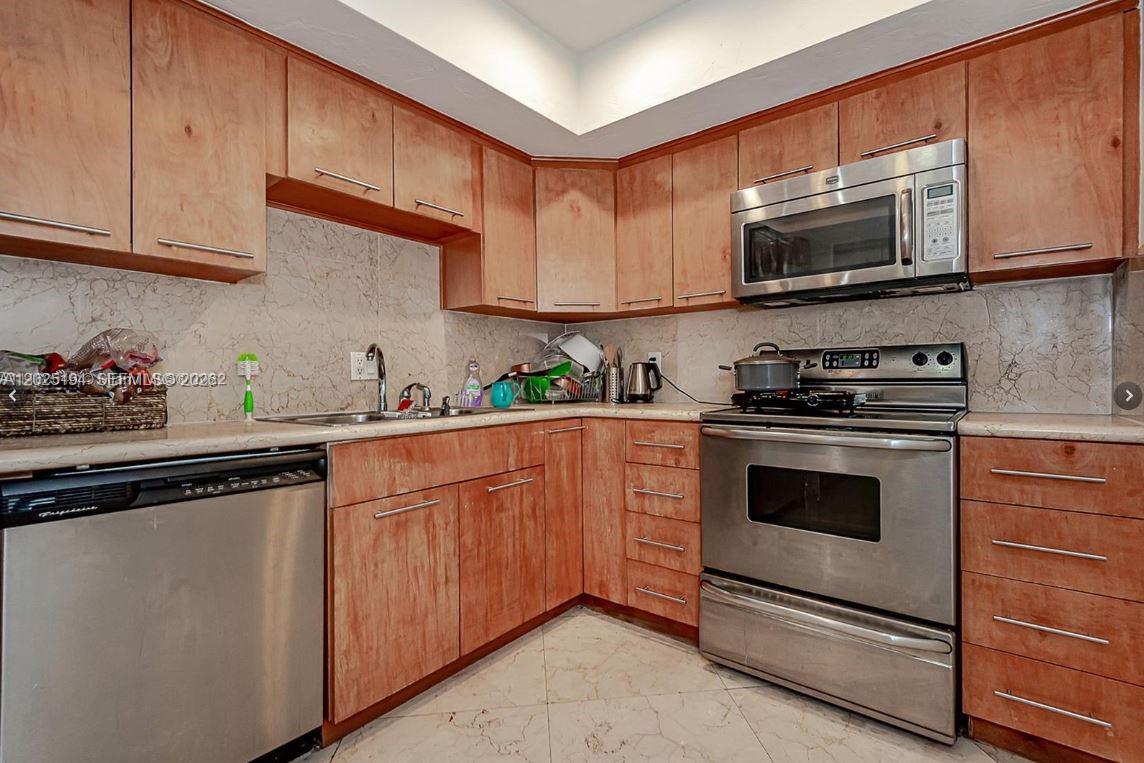 4000 N Hills Drive 29 Property Photo 3