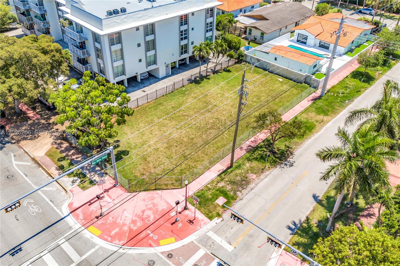 1240 71st Street Property Photo 4