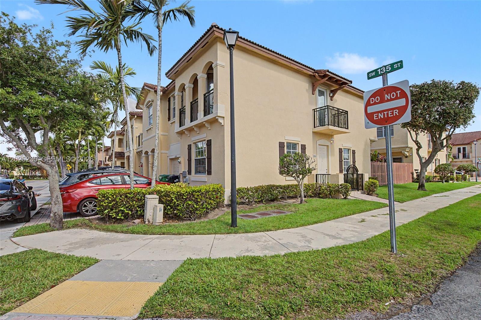 12853 Sw 135th Street Property Photo 2