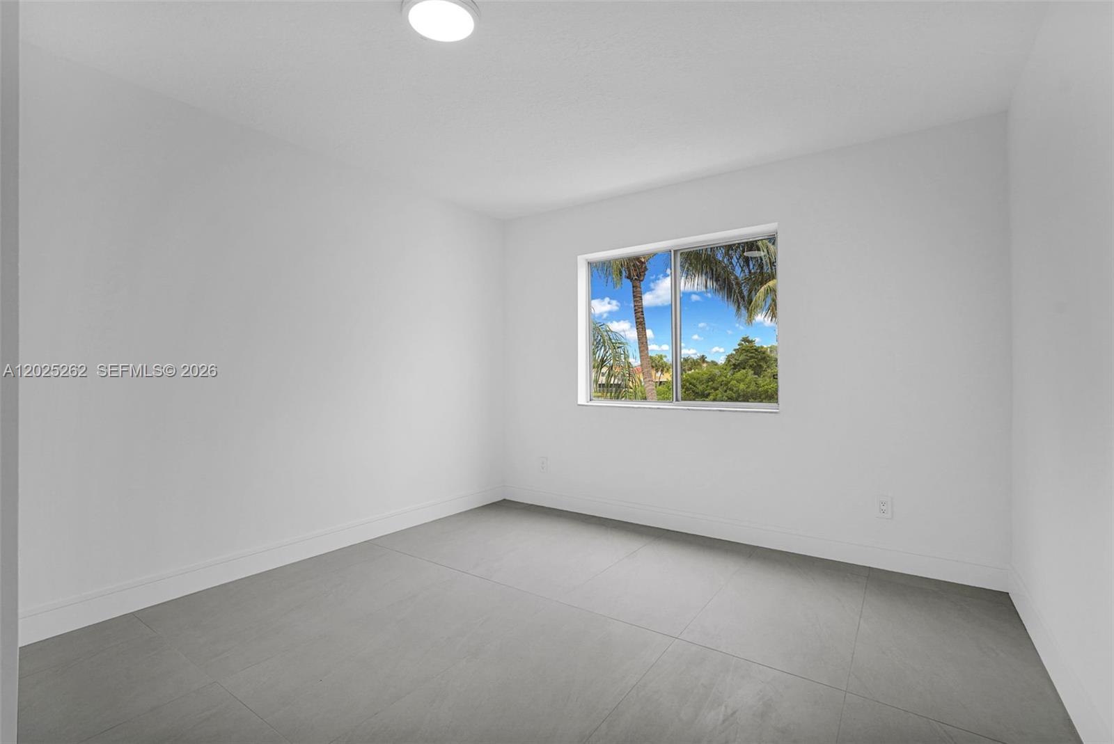 1089 Se 6th Avenue Property Photo 13
