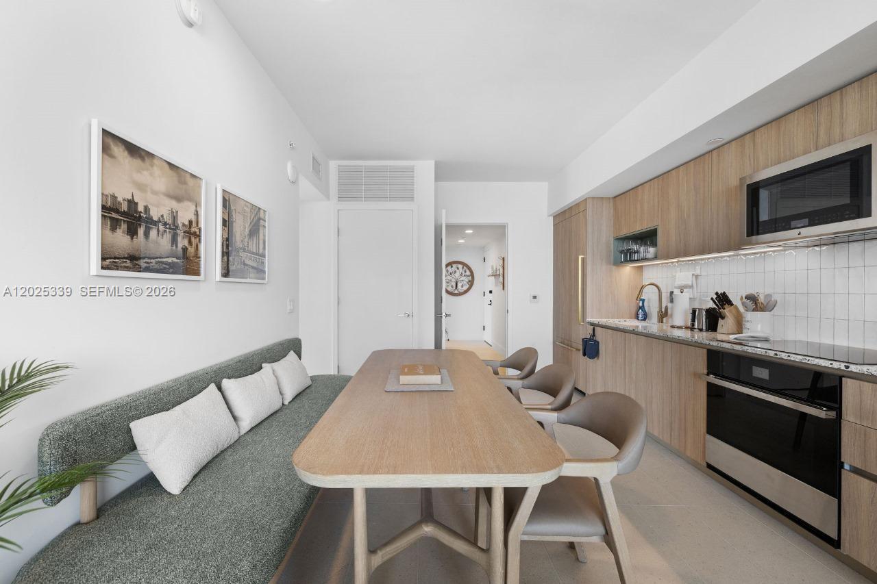 A12025339 Property Photo 10