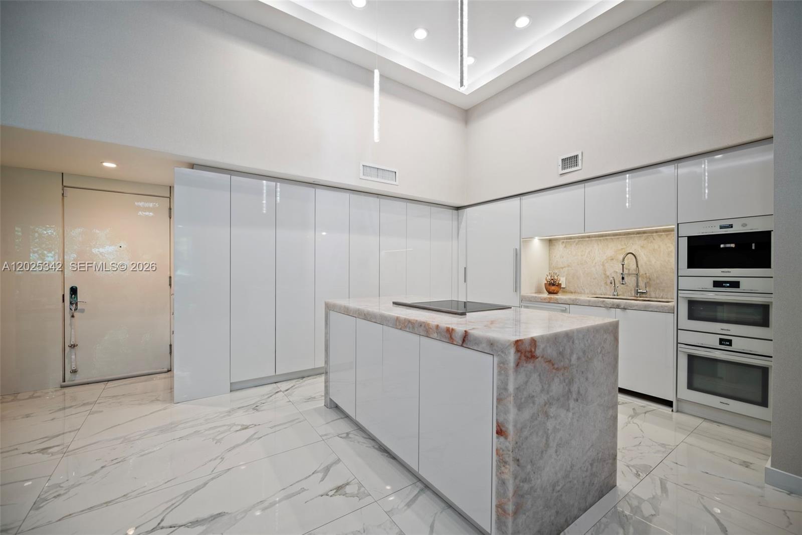1800 S Ocean Drive 310 Property Photo 4