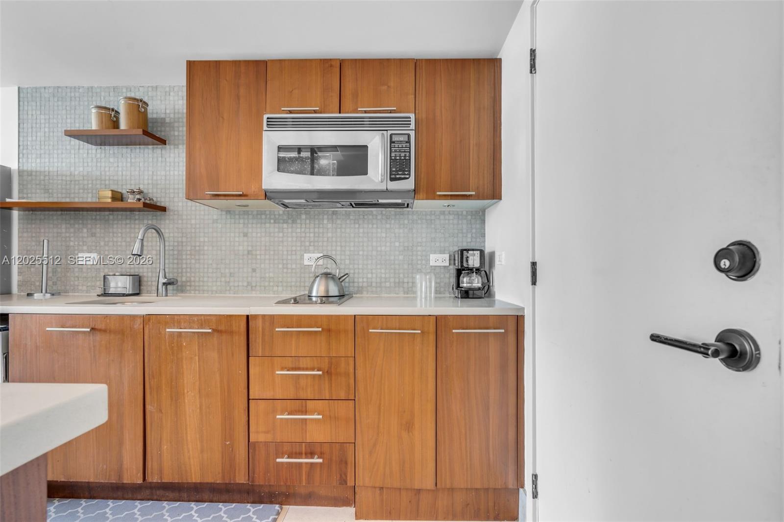 6801 Collins Avenue 308 (door 316) Property Photo 12