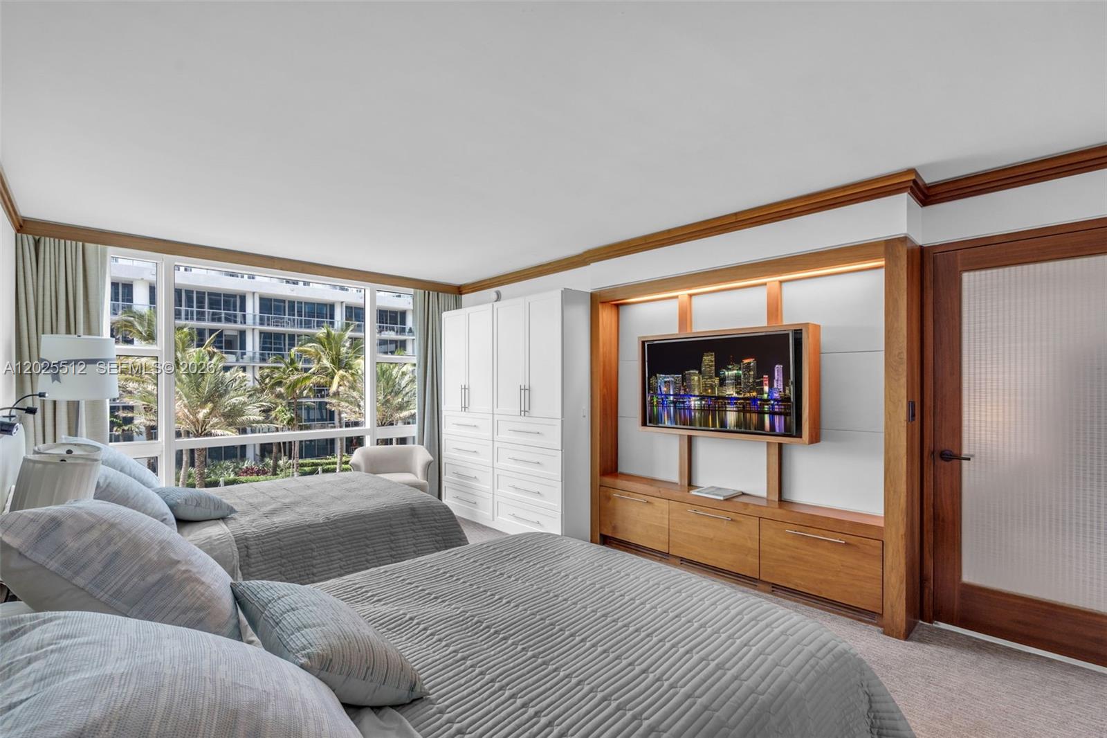 6801 Collins Avenue 308 (door 316) Property Photo 15