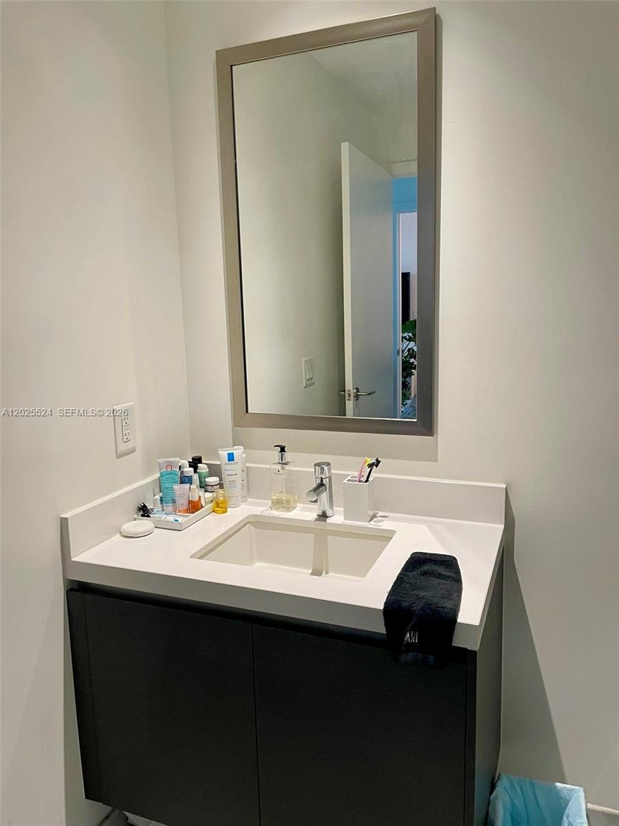 851 Ne 1st Avenue 1808 Property Photo 25