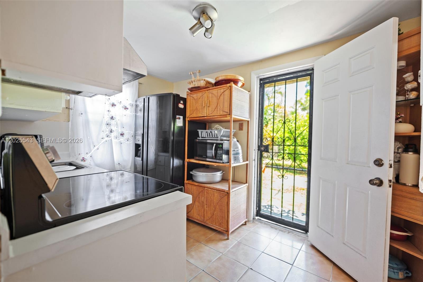 1053 Nw 28th Street Property Photo 14