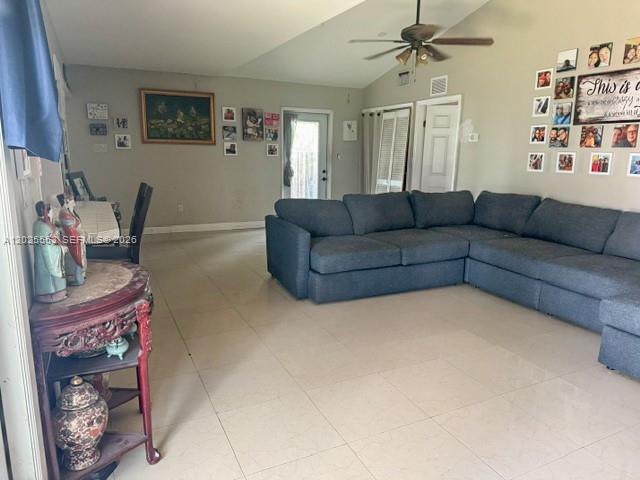 21705 Sw 99th Avenue Property Photo 6