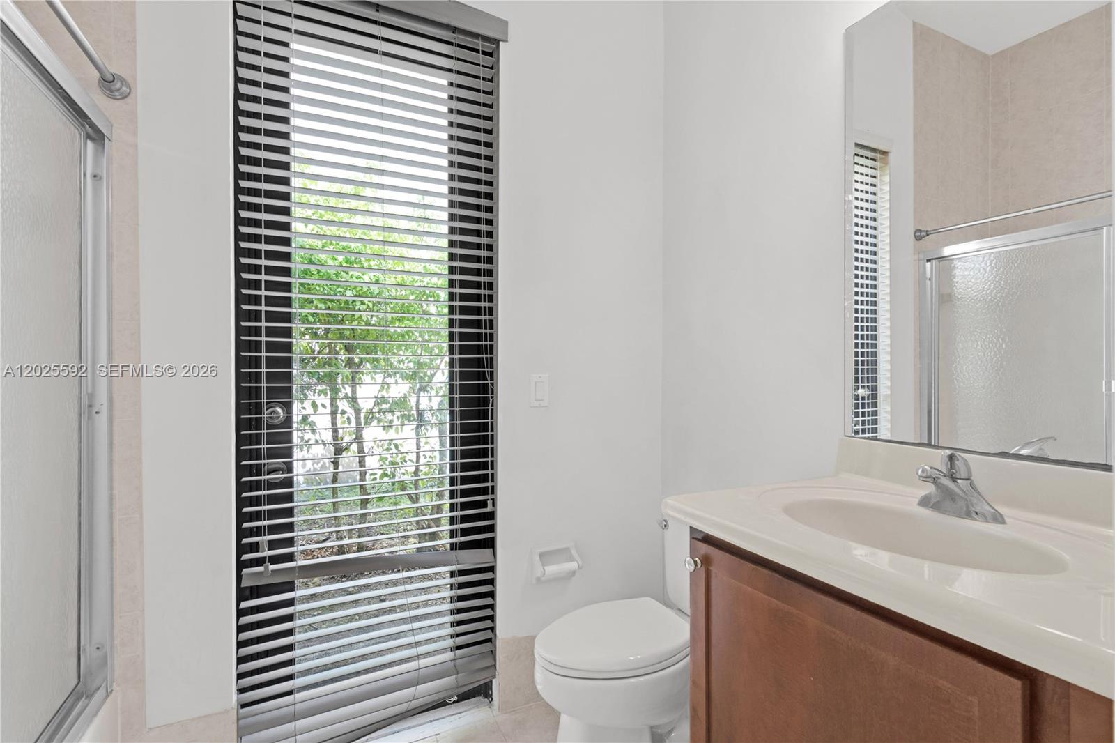 A12025592 Property Photo 17
