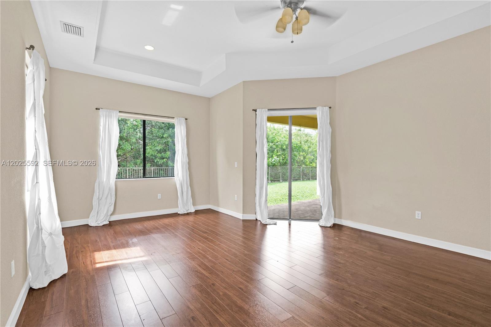 A12025592 Property Photo 19