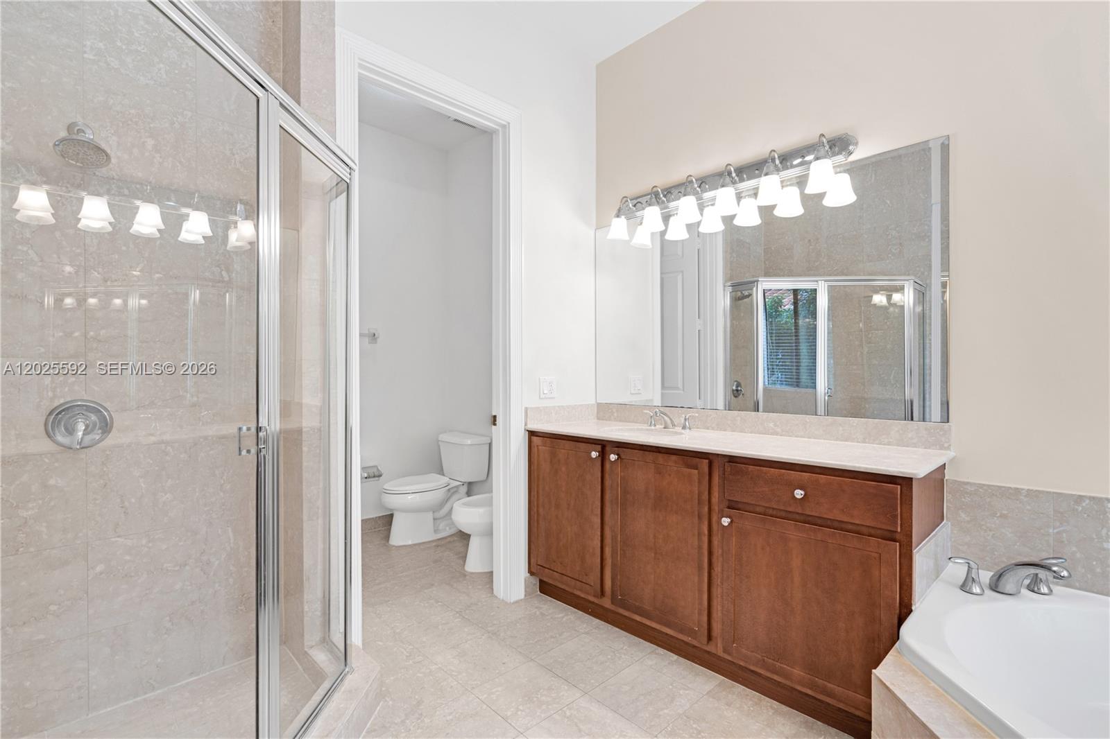A12025592 Property Photo 22