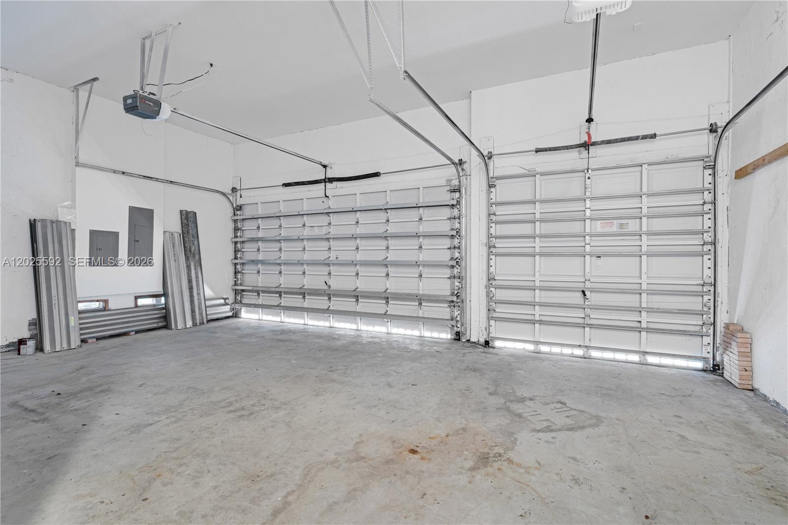 A12025592 Property Photo 27
