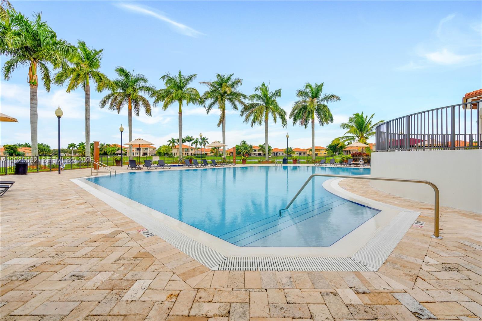 A12025592 Property Photo 32