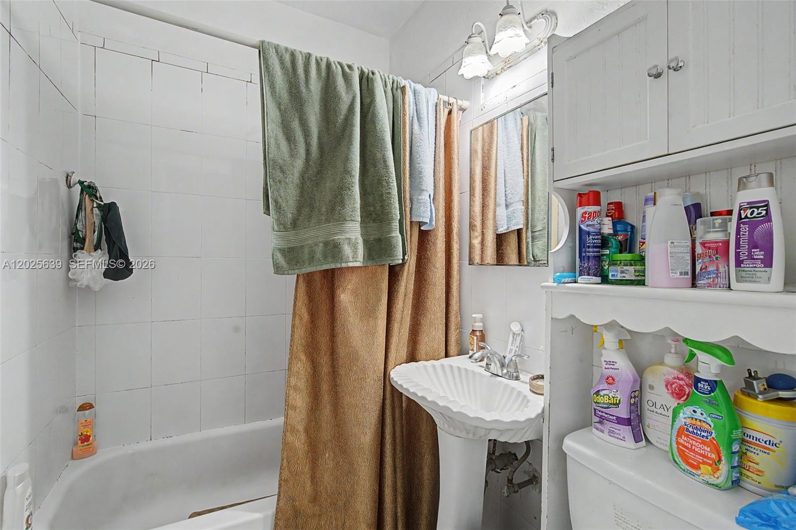 A12025639 Property Photo 13
