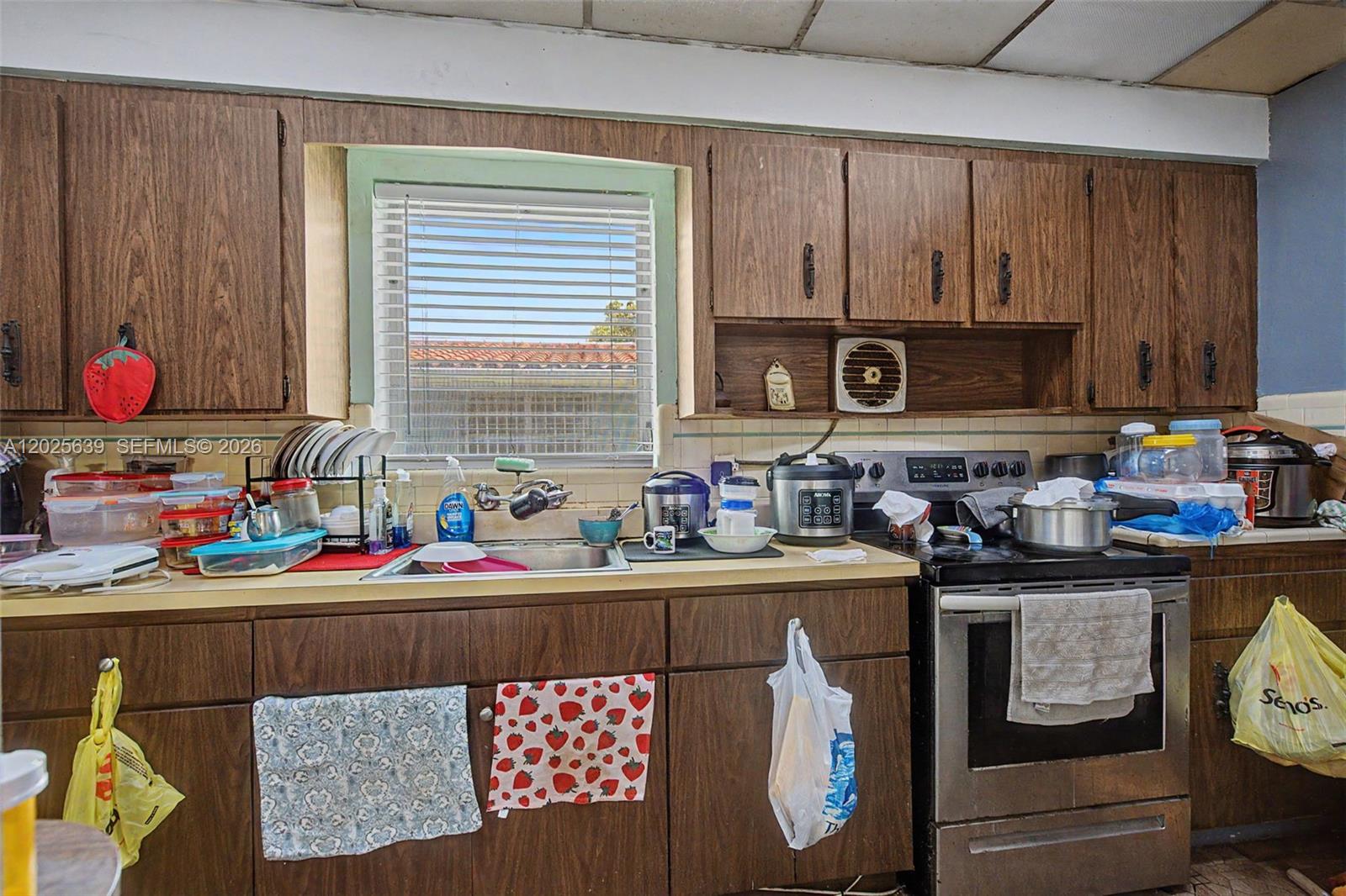 A12025639 Property Photo 14