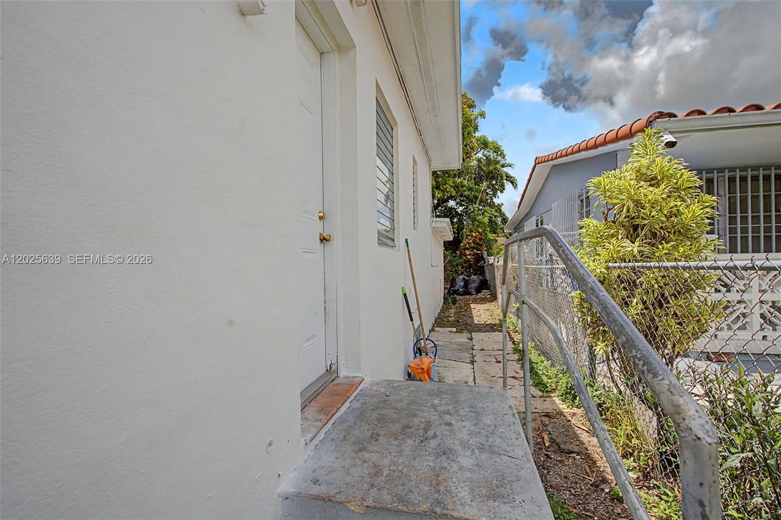 A12025639 Property Photo 20