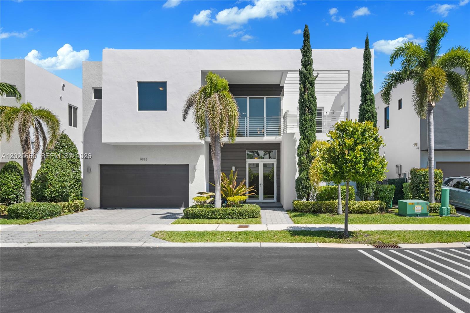 9915 Nw 75th Street Property Photo 1