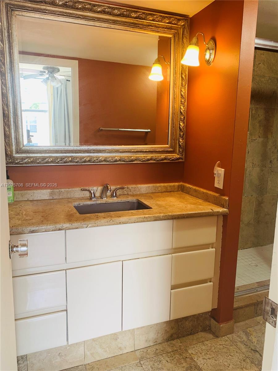 1651 Ne 115th Street 21c Property Photo 18