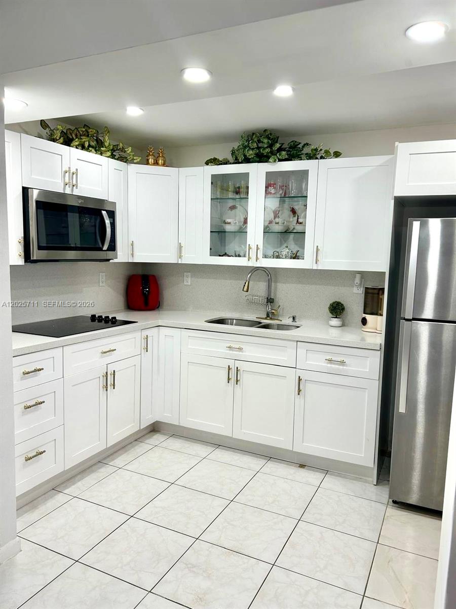 9081 Sunrise Lakes Boulevard 113