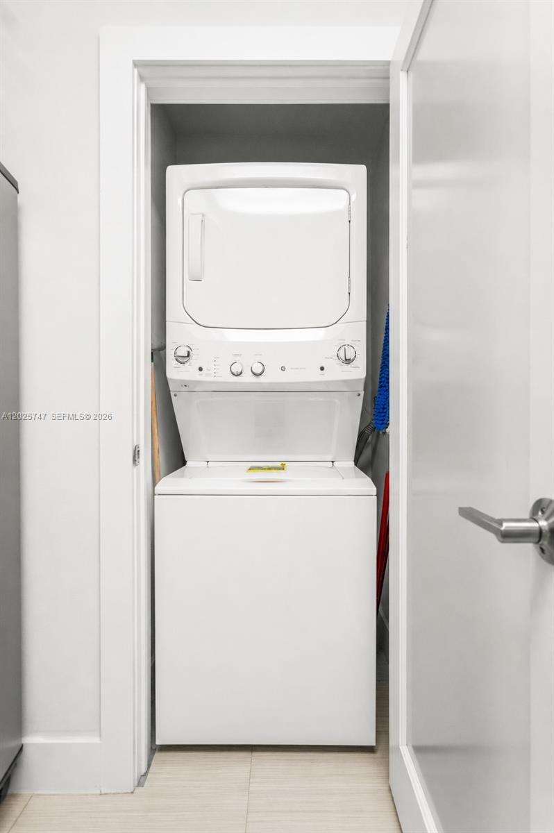 888 Brickell Key Drive 1002 Property Photo 15