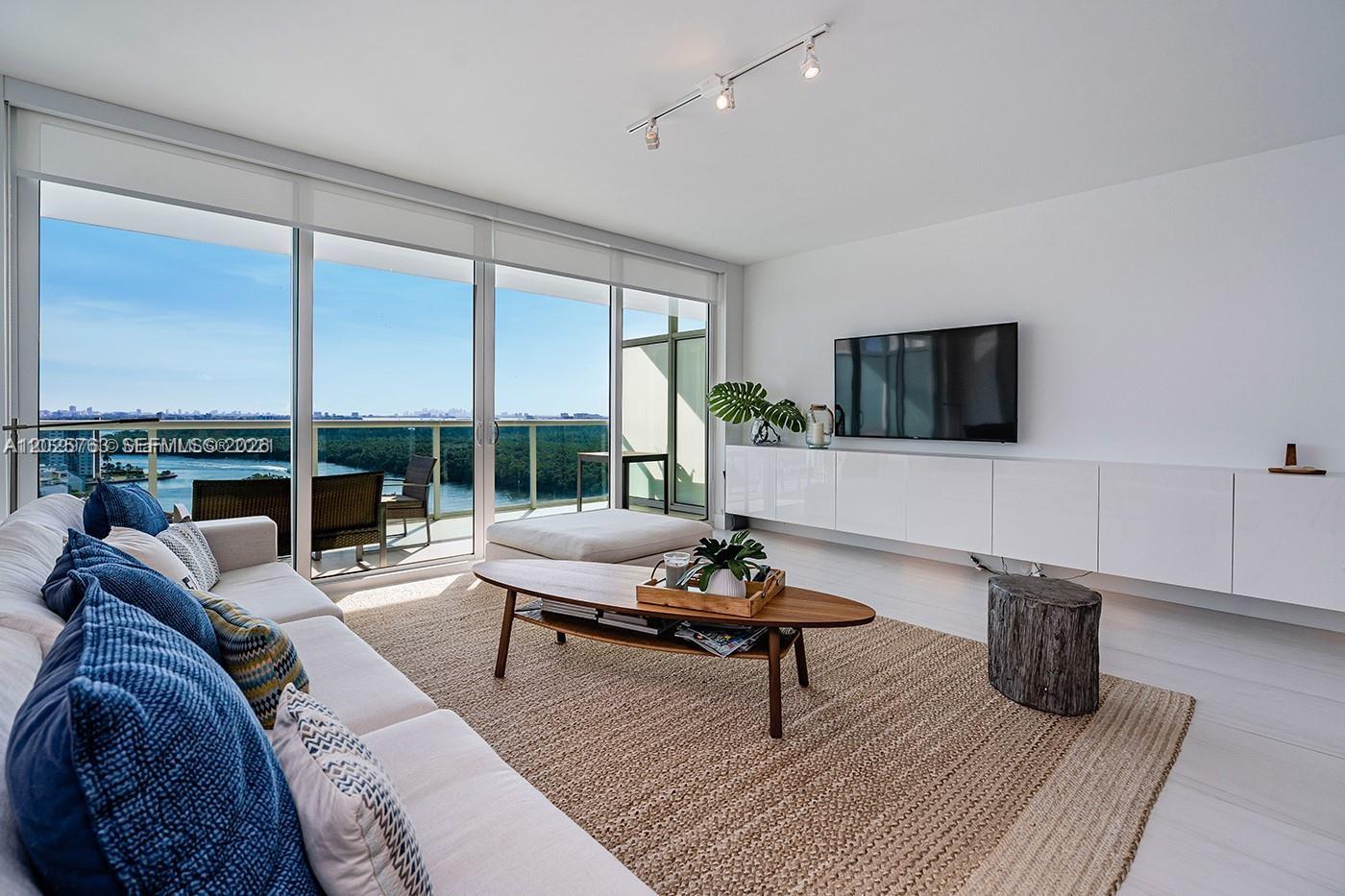 400 Sunny Isles Boulevard 1804 Property Photo 5