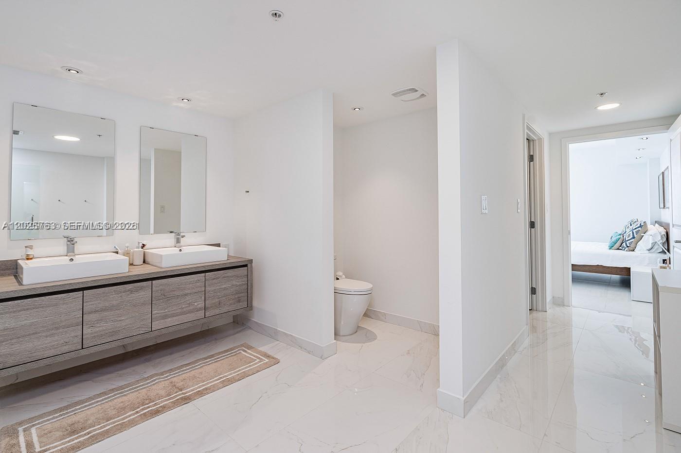 400 Sunny Isles Boulevard 1804 Property Photo 18