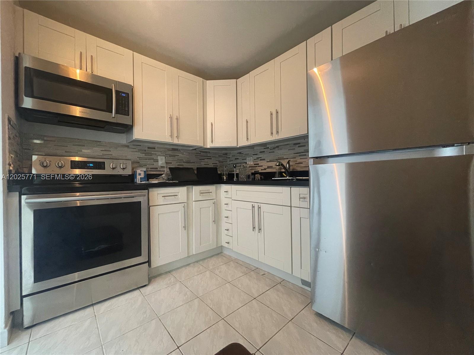 2201 Brickell Avenue 73 Property Photo 11