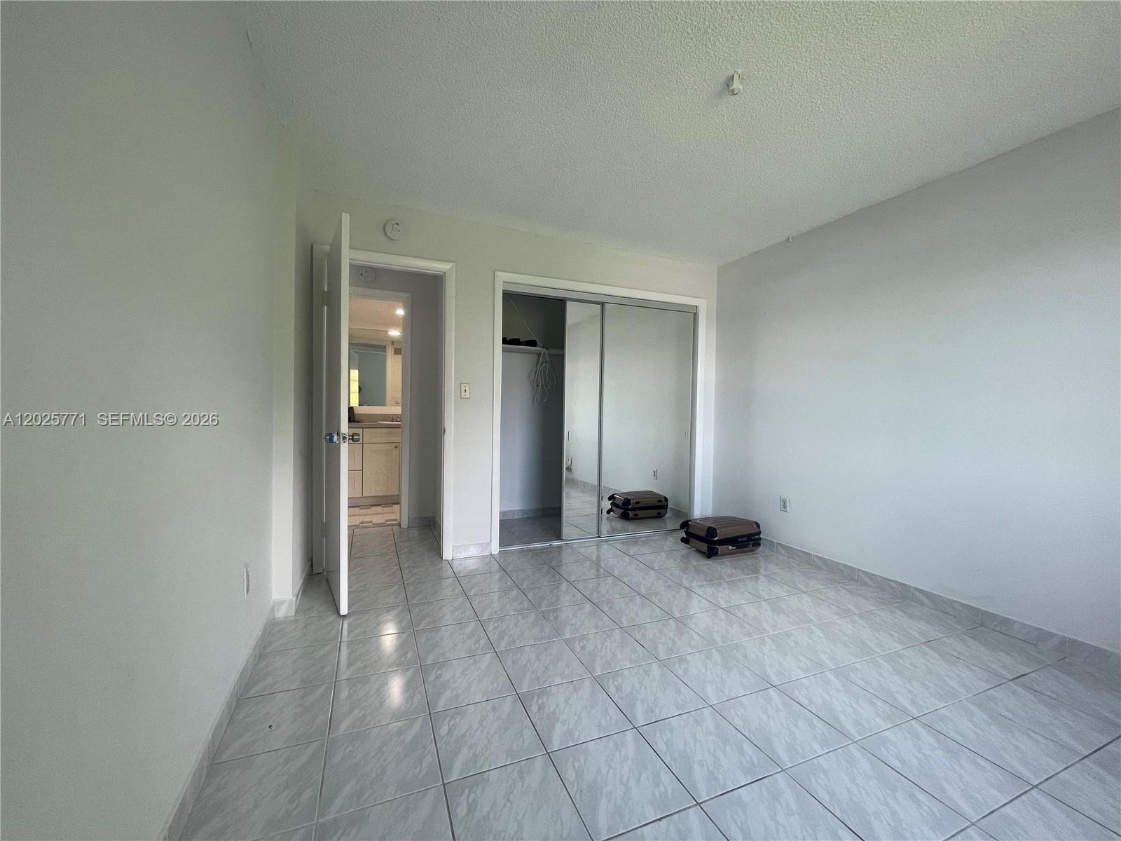 2201 Brickell Avenue 73 Property Photo 14