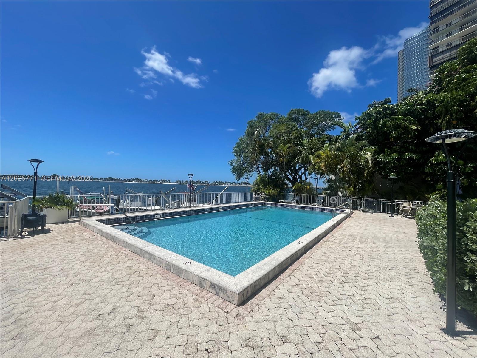 2201 Brickell Avenue 73 Property Photo 18