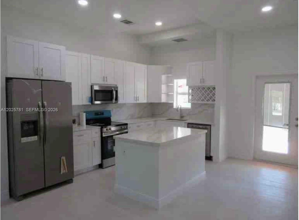 A12025781 Property Photo 2