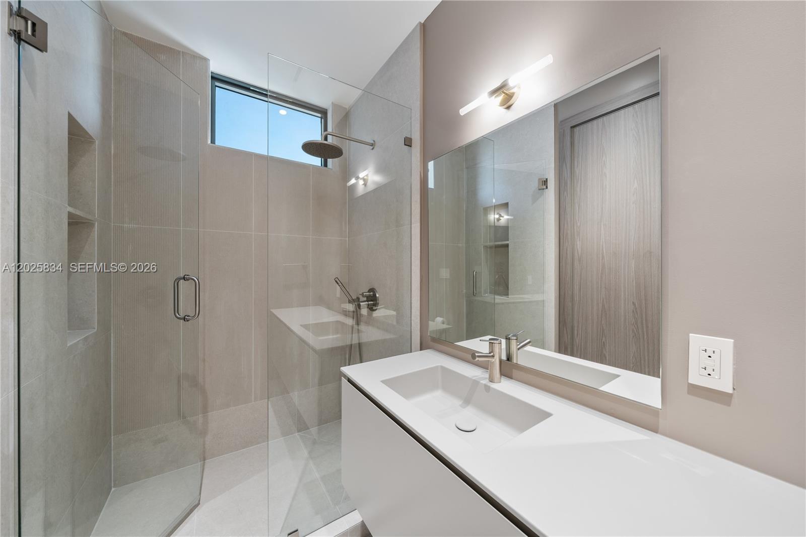571 Glenridge Road Property Photo 12