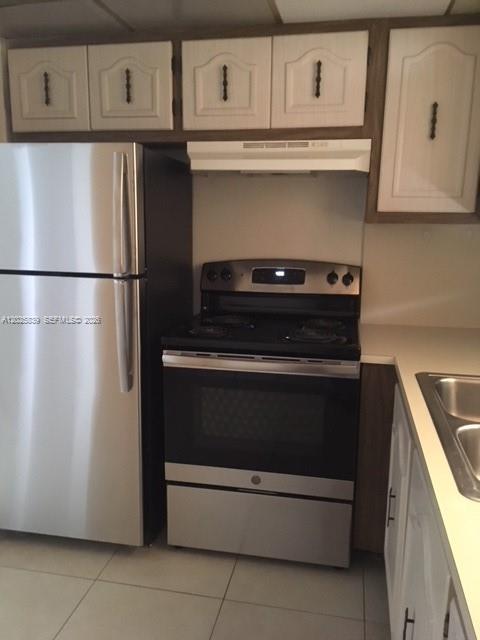 9351 Fontainebleau Boulevard B214 Property Photo 2